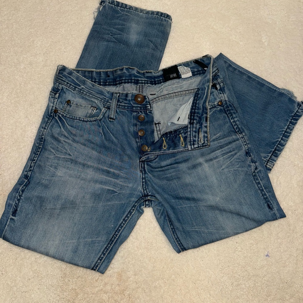 Medium wash Blue Button-Fly Jeans